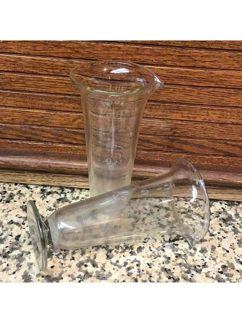 Vintage Whitall Tatum Pharmacy etched measuring beaker - Picture 6 of 6